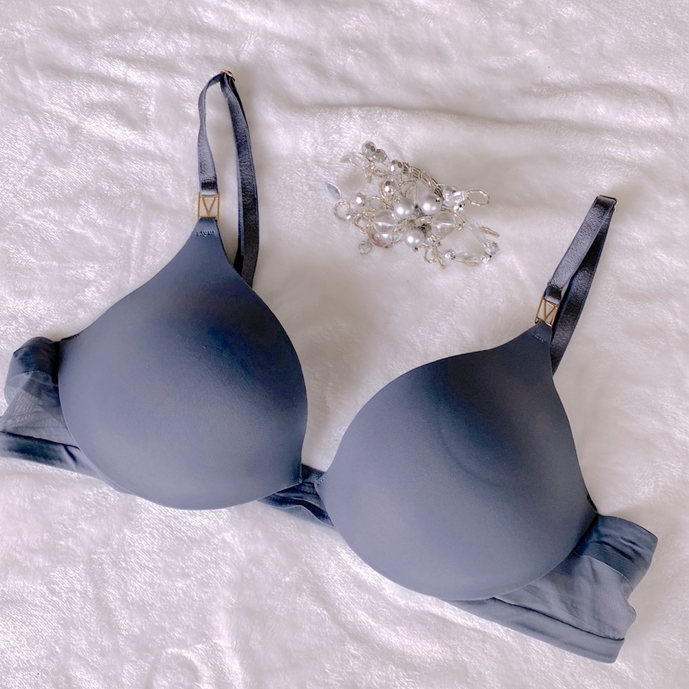 Victoria’s Secret 34B  grey bra